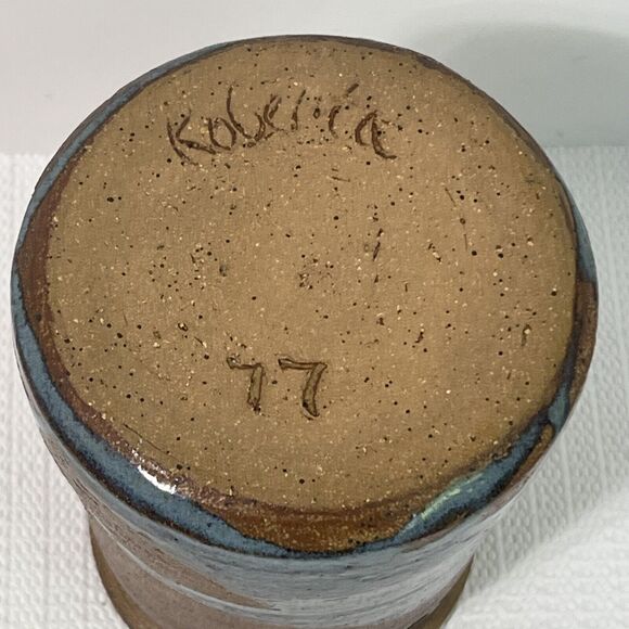 VINTAGE 1977 Stoneware SPOONS Utensil Crock Cobalt Blue Drip Glaze Artist Signed - Picture 11 of 12